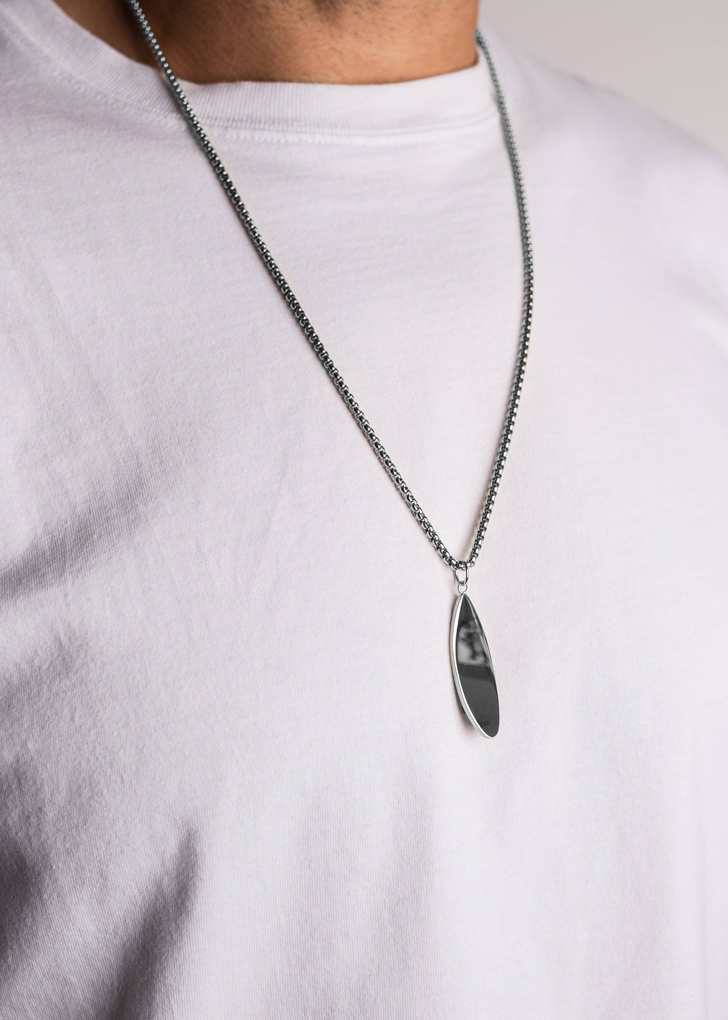 Blackskies – wholesale Pendant/charm necklace – Nalu Surf Board Pendant / Necklace Silver 70 cm3