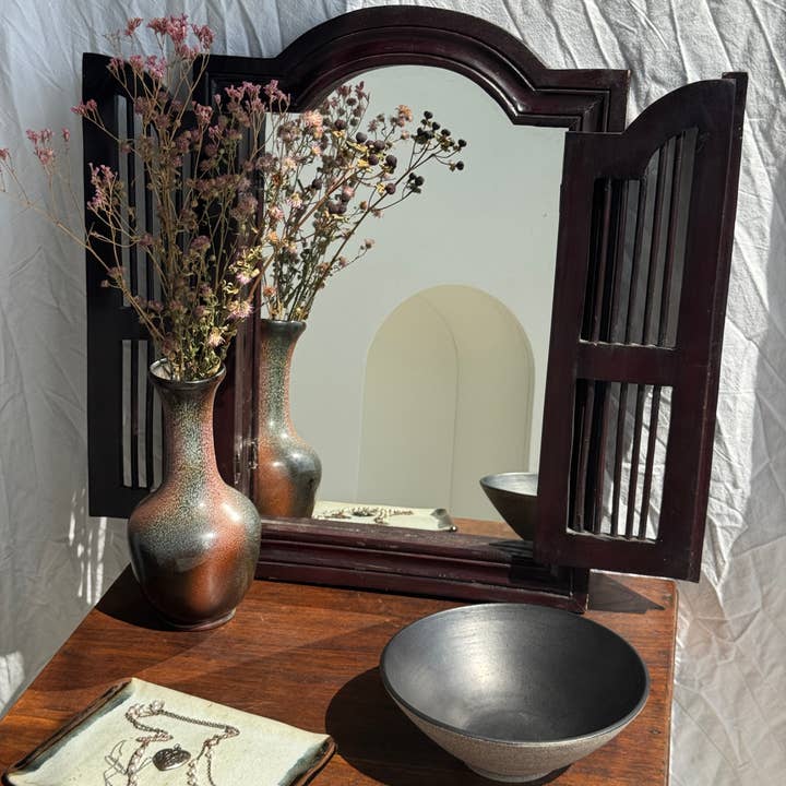 Office Objets – wholesale Wall mirror – Dark brown wooden mirror with two shutter strips H55 L401