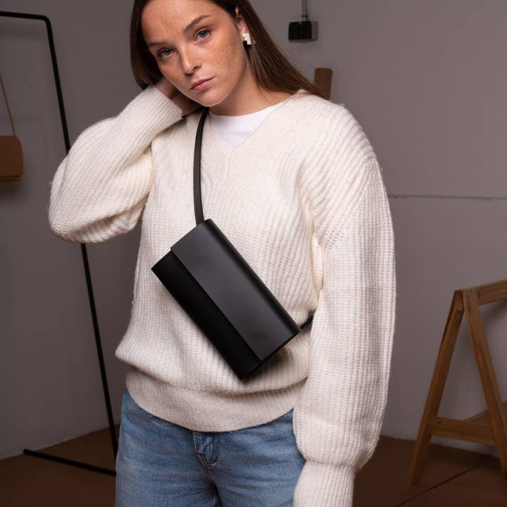 Labienhecha - Wholesale Belt Bag - Women's - Lola (The Elder One) Belt Bag21