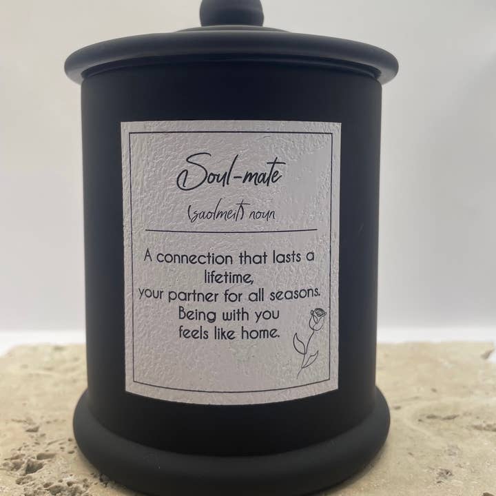 Vintage Hartverwarmende Collectie 'ZIELSGENOOT' Zwart voor wholesale door La Roseraie Candle Co