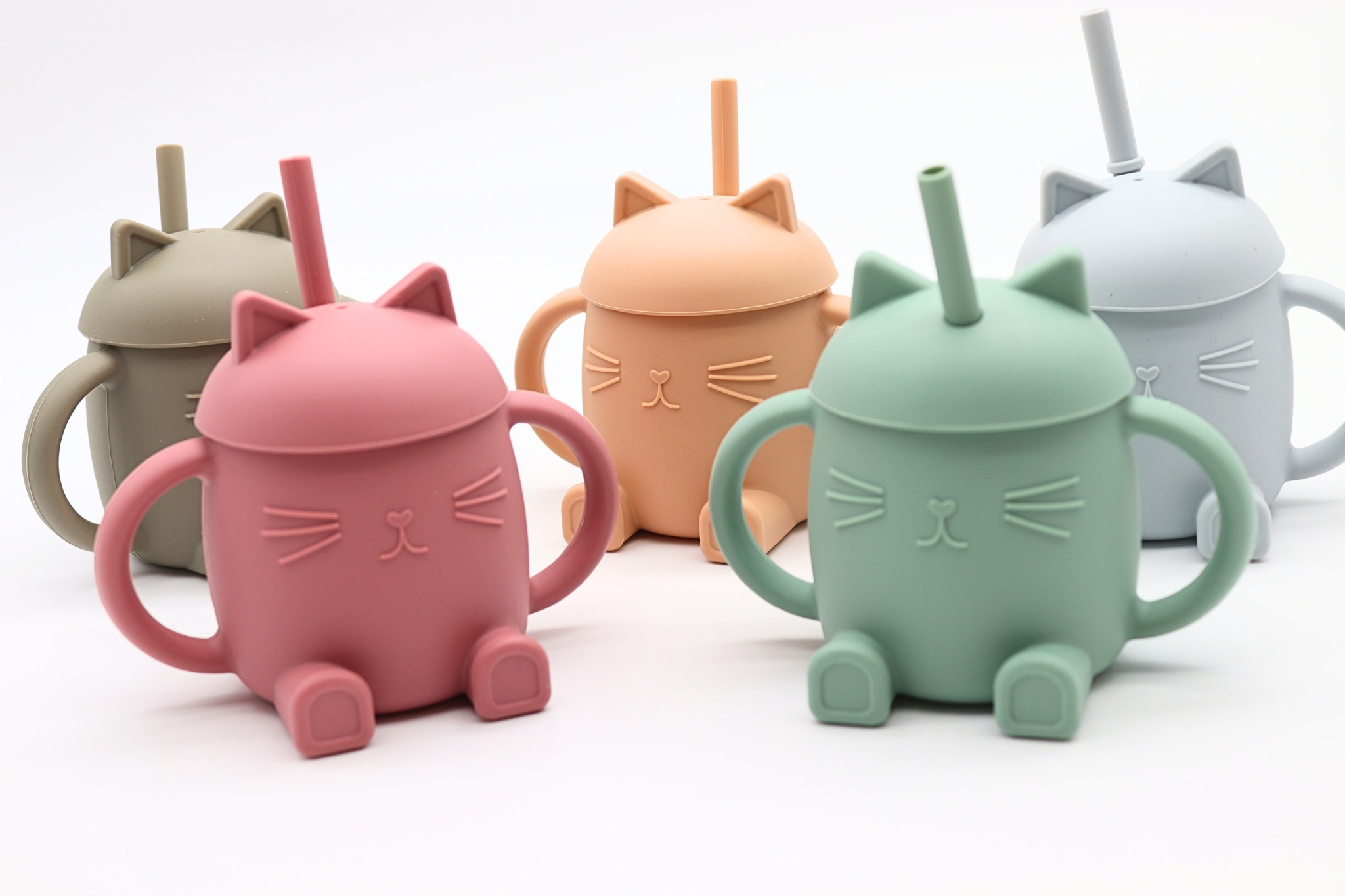 ChoO – wholesale Dricksglas och koppar – Barn och baby – ChoO Chatty mjuksilikonmugg med kattmotiv och integrerat sugrör3