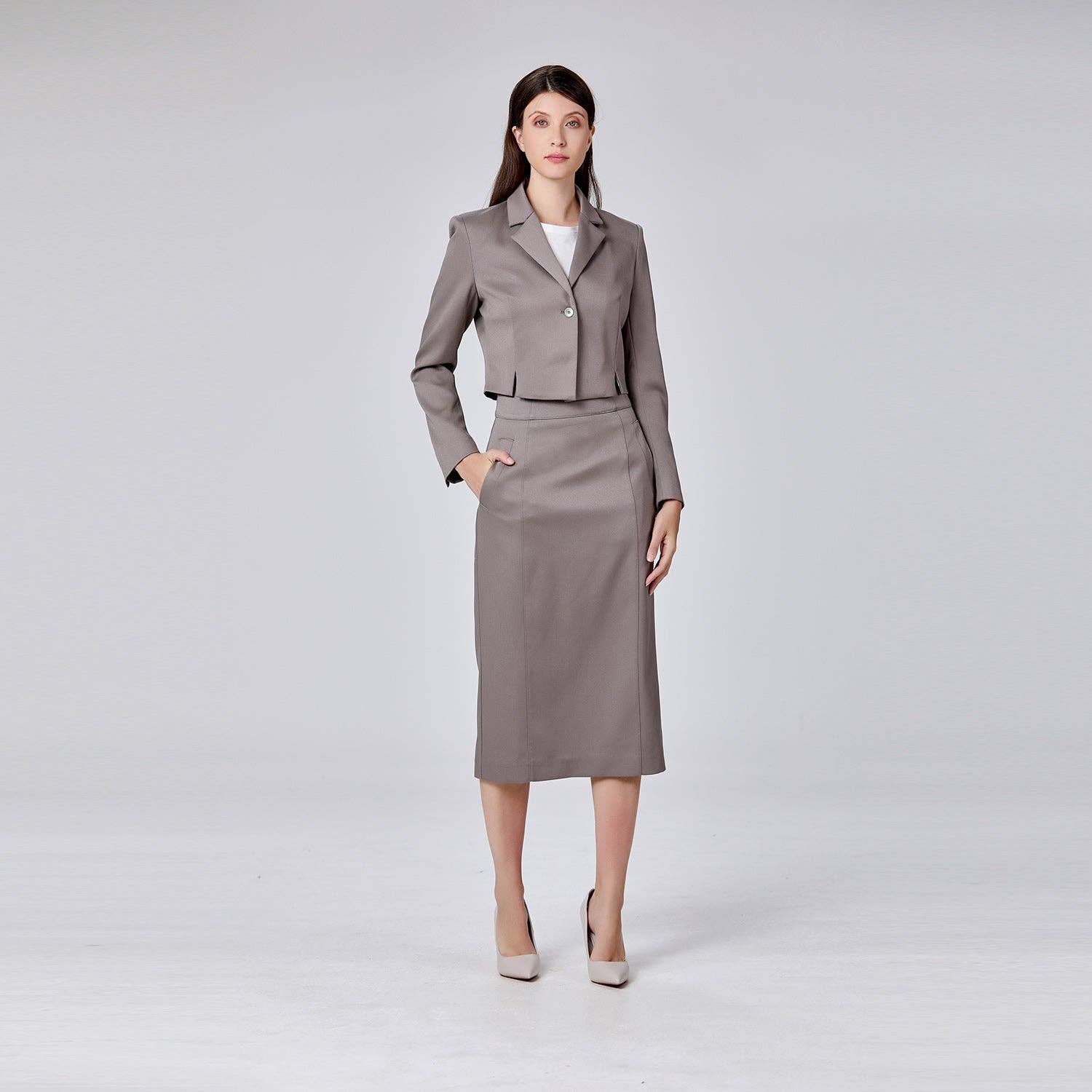 Smart and Joy - Wholesale Suit Jacket - Women&#x27;s - Short tailored jacket3