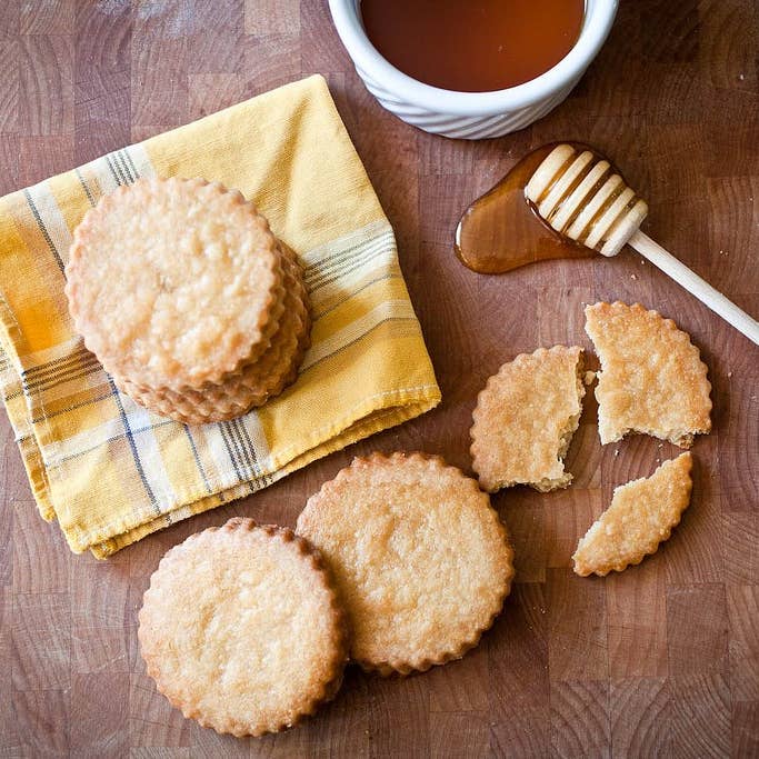 Local Hive Honey - Vente Miel - Local Hive, cru et non filtré, mélange de miel des Grands Lacs, 12 oz3