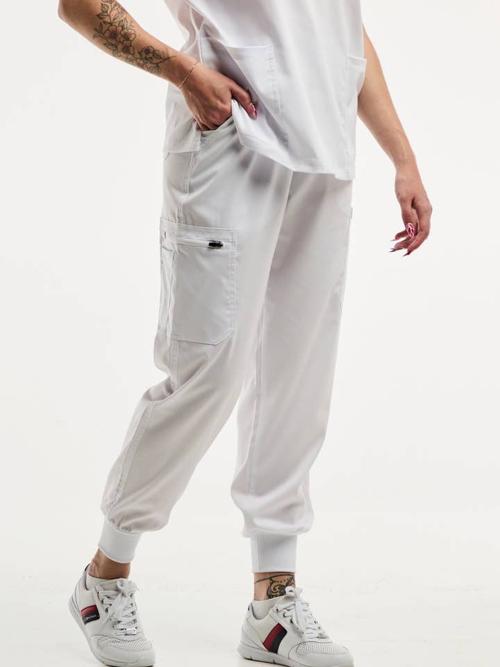 AELIN - Wholesale Healthcare Uniform - Women's - EMMA Jogger - Tenue médicale - Femme - Blanc5