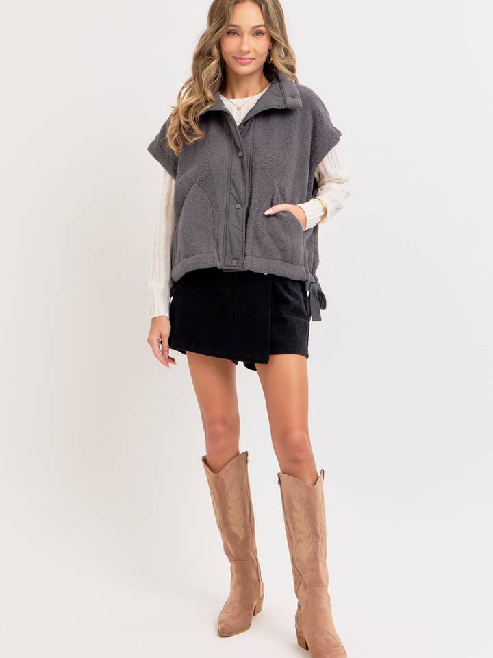 Sweet Lovely by Jen - Wholesale Outerwear Vest - Women's - OVERSIZED FLEECE VEST31