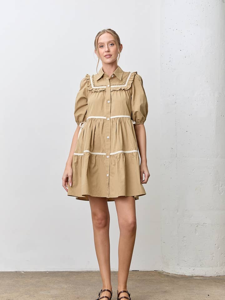 GROTE MAAT MINI-JURK MET RUCHES EN KNOOPSLUITING voor wholesale door Polagram by Wellmade USA