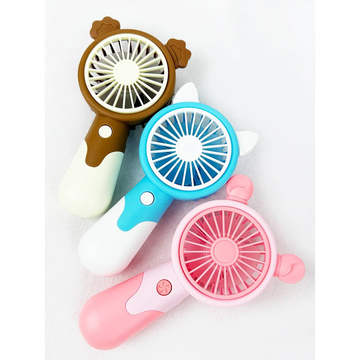 MÉLANGER LA COULEUR Ventilateur portable avec oreilles et support rétractable en vente sur Faire7