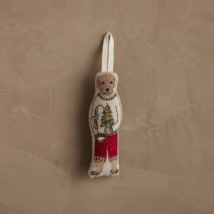 Ornamento a forma di cane con regali per la vendita all'ingrosso da parte di Coral & Tusk