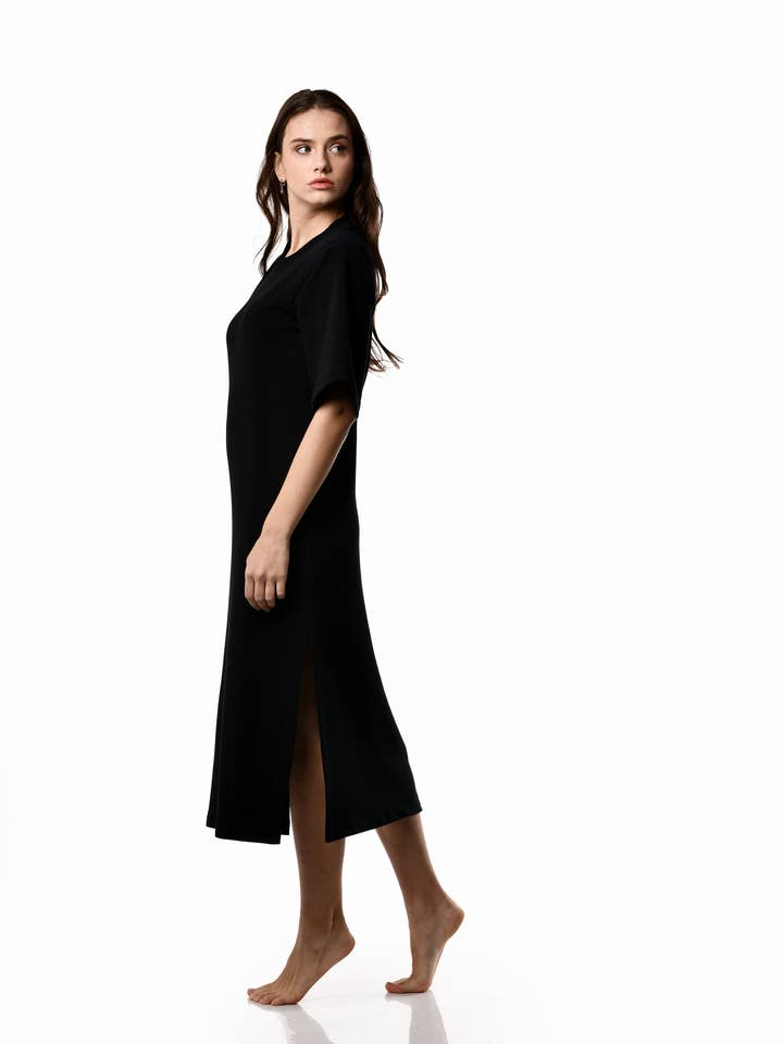 JUANA Robe noire pour la vente par Peau Bronzée