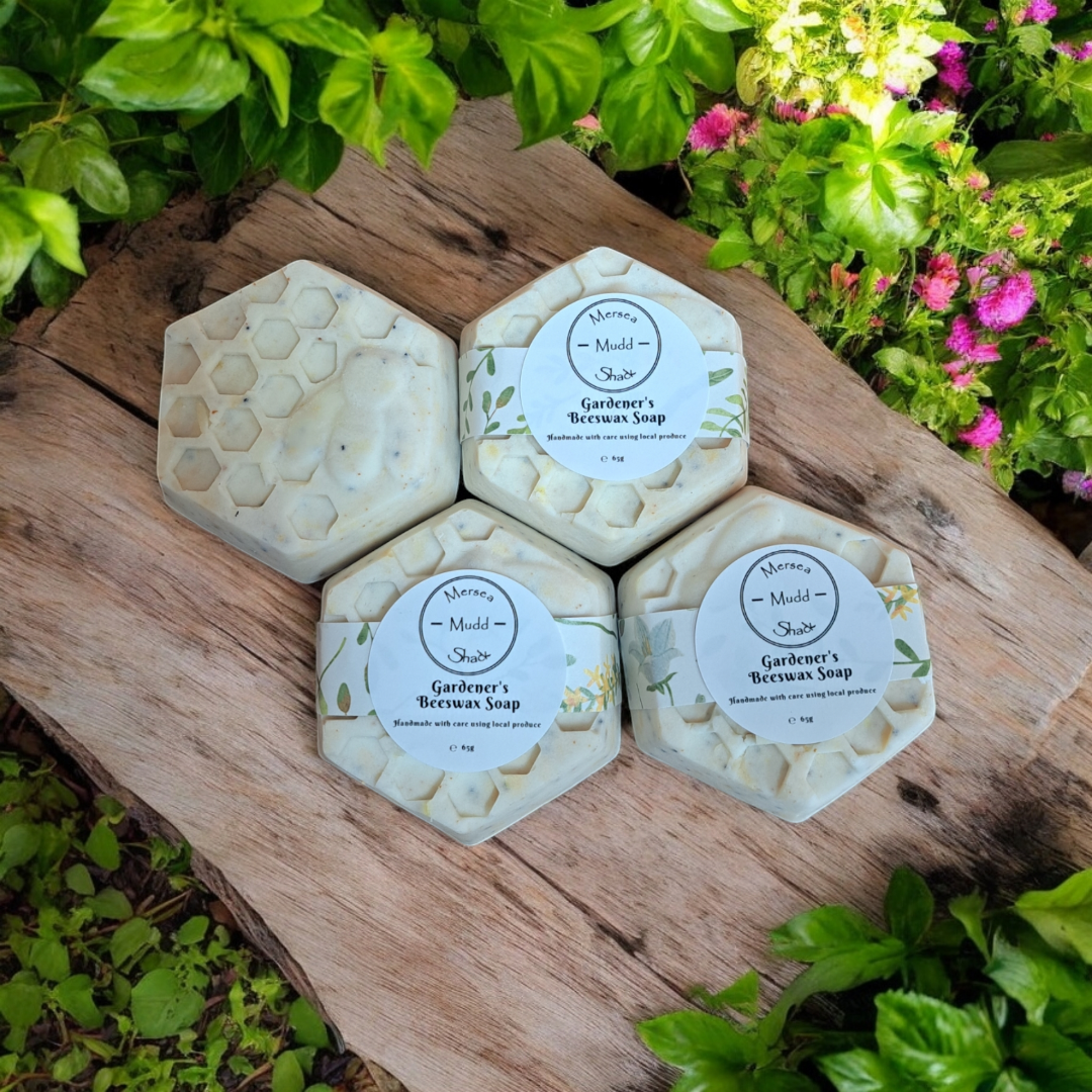 Mersea Mudd Shack Ltd – wholesale Bar Soap – Queen Bee Beeswax Soap Bar 65g1