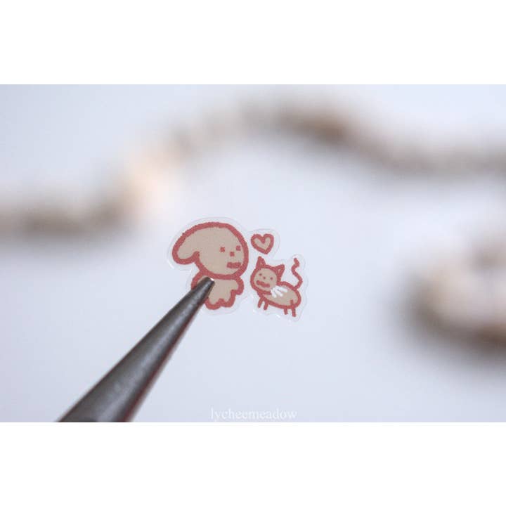 Lycheemeadow - Vente Autocollant - Il est là !!! Feuille d'autocollants transparente1