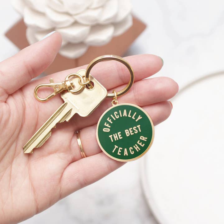 Alphabet Bags – Engroshandel Nøglering - Dame – Officielt den bedste lærer - emalje nøglering1