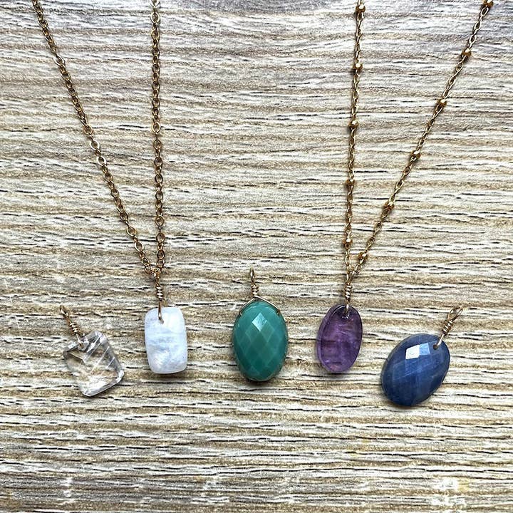 Esmée gold plated natural stone necklace for wholesale by YSIE