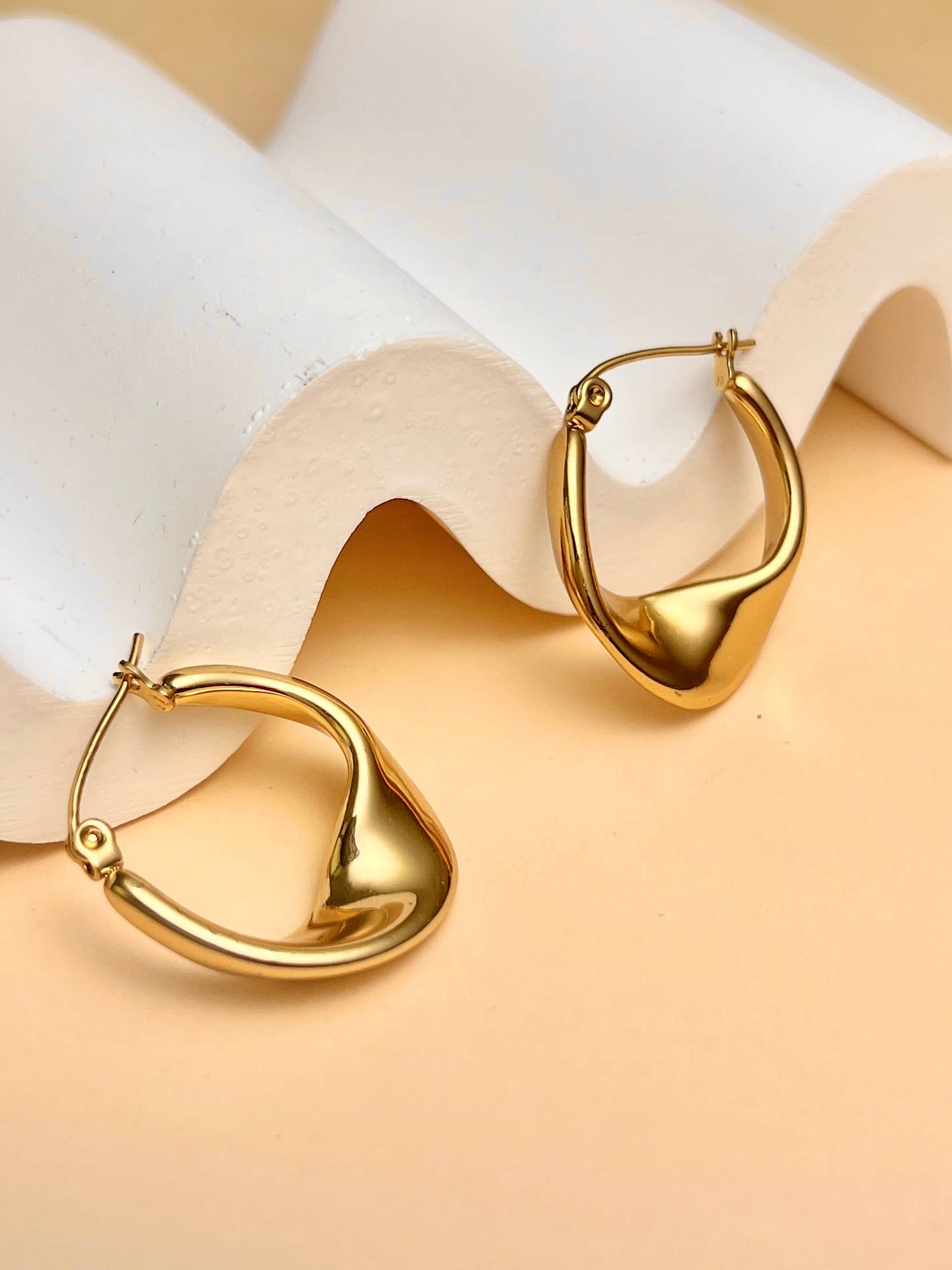 COSMOS - Wholesale Hoop Earrings - Wavy Hoop Earrings Steel Modern Design1
