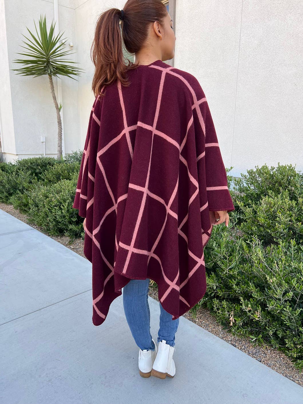 Justin & Taylor - Wholesale Kimono - Women's - Shiver | Plaid Kimono Two-Toned Fall & Winter Shawl5