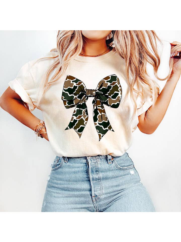 NVC Ecommerce LLC – Großhandel T-Shirt (Grafikdruck) – Damen – Camo Coquette Bow Shirt, Camo Bow Sweatshirt für Mädchen