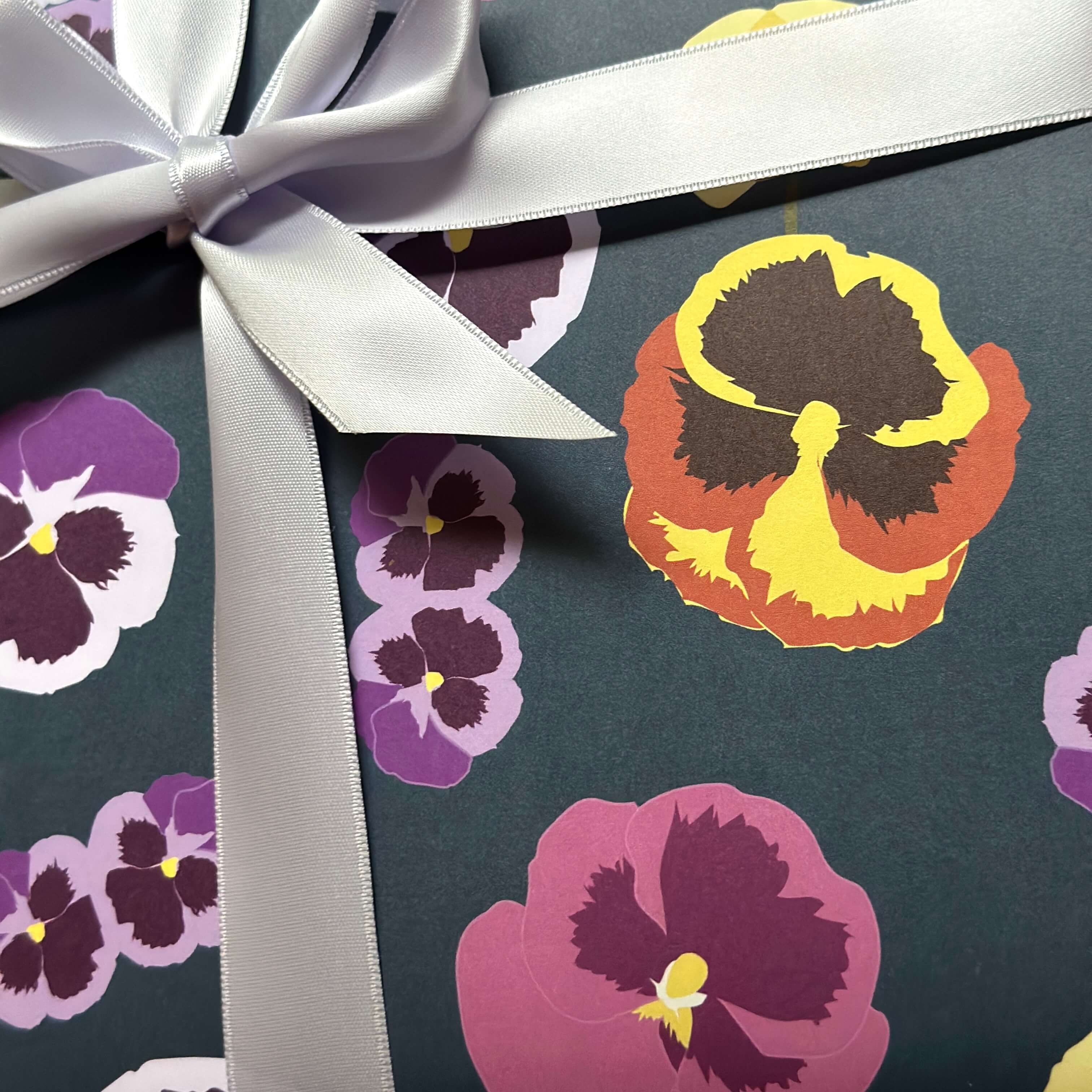 Ballard & Prescott - Wholesale Flat Wrap - Pansy Wrapping Paper6