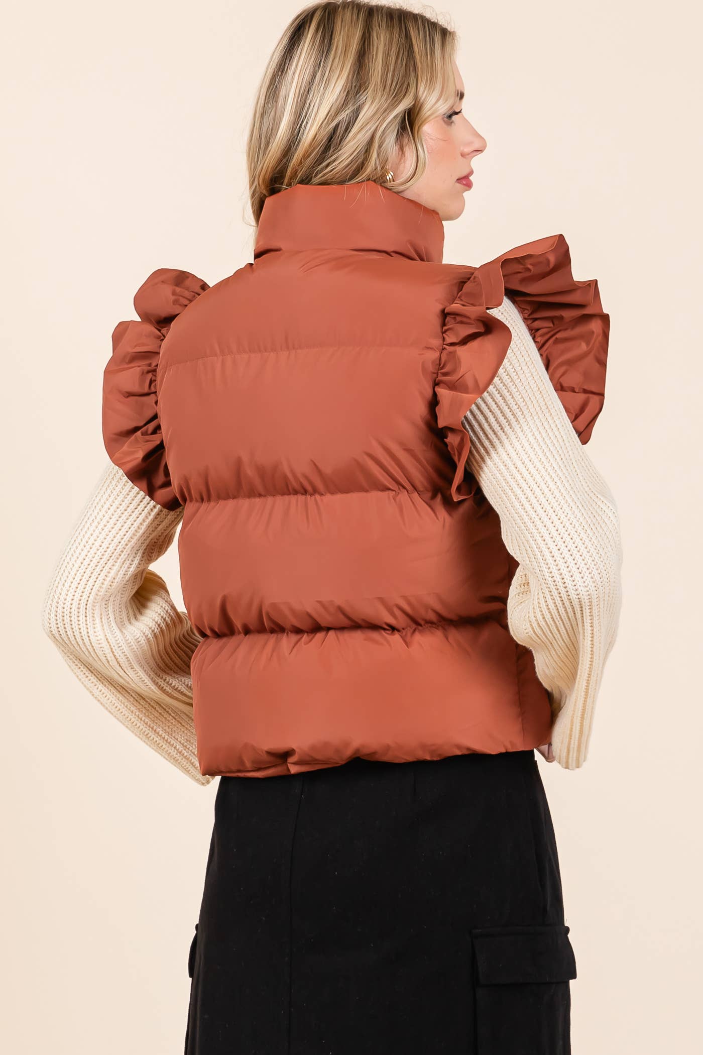 GeeGee x Lovelo - Wholesale Outerwear Vest - Women's - Plus Ruffled Sleeve Puffer Vest, MJ4501PL2