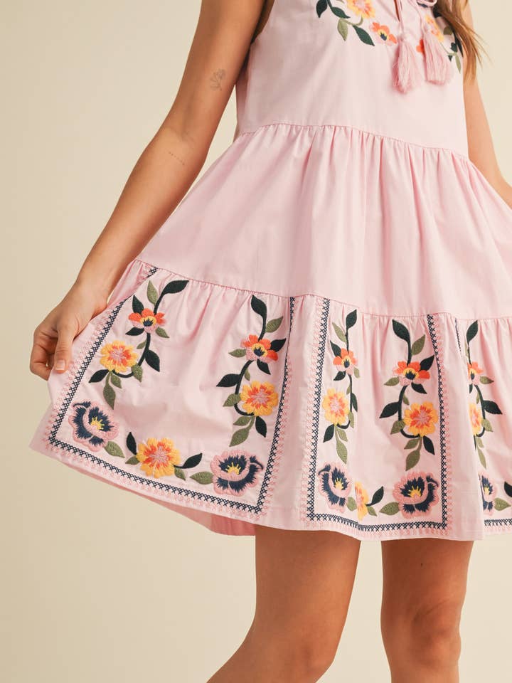 &MERCI - Wholesale Dress - Women's - FLORAL EMBROIDERY TIERED MINI DRESS MDR384131