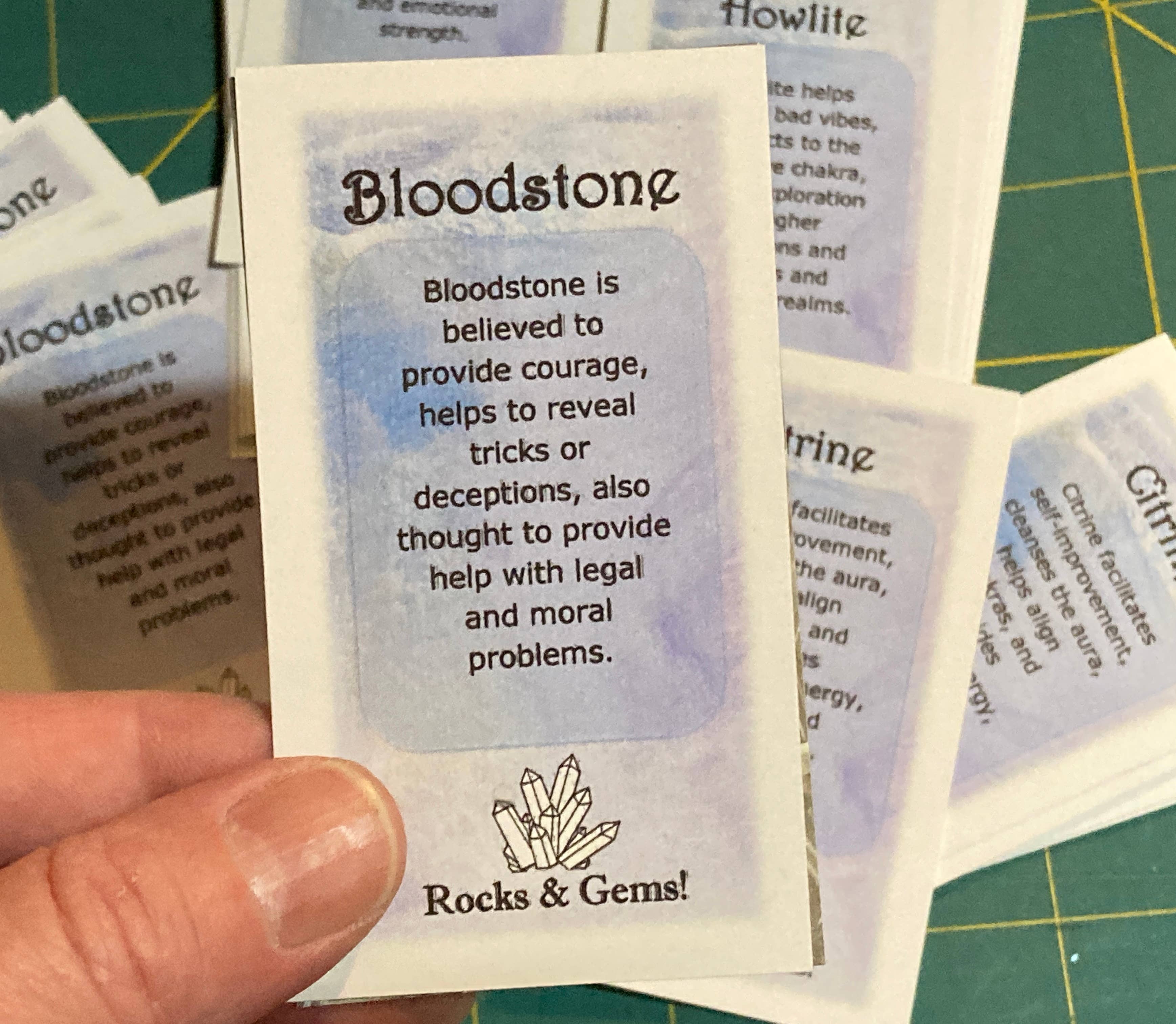 Joshua Tree Gems - Vente Pierre et cristal de spiritualité - 10 cartes des propriétés des pierres, significations spirituelles, personnalisables1