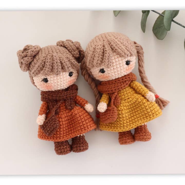 Poupées Ela et Lale au crochet, poupée amigurumi mignonne, cadeau mignon pour la vente par TOMOPOD LLC