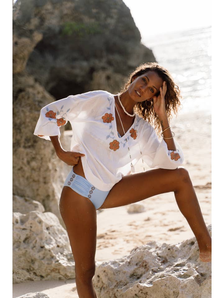 Isla Sol - Wholesale Blouse – Women’s - Flor Blouse3