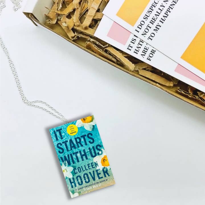 bookonahookco - Vente Porte-clés – femme - Tout commence avec nous | Colleen Hoover | Livre miniature