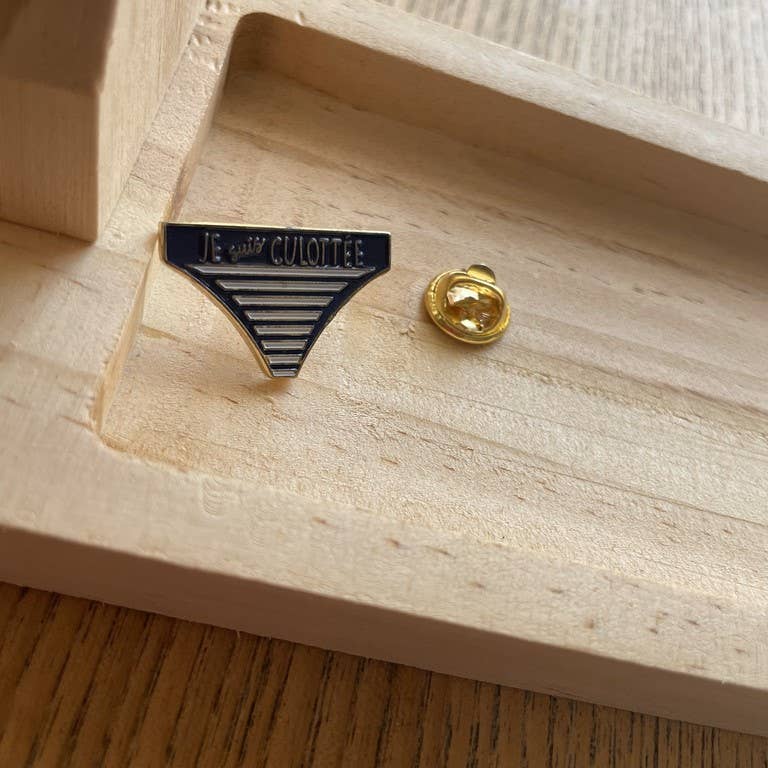 Madame la mouette - Wholesale Lapel Pin/Button - Pin's I'm cheeky1