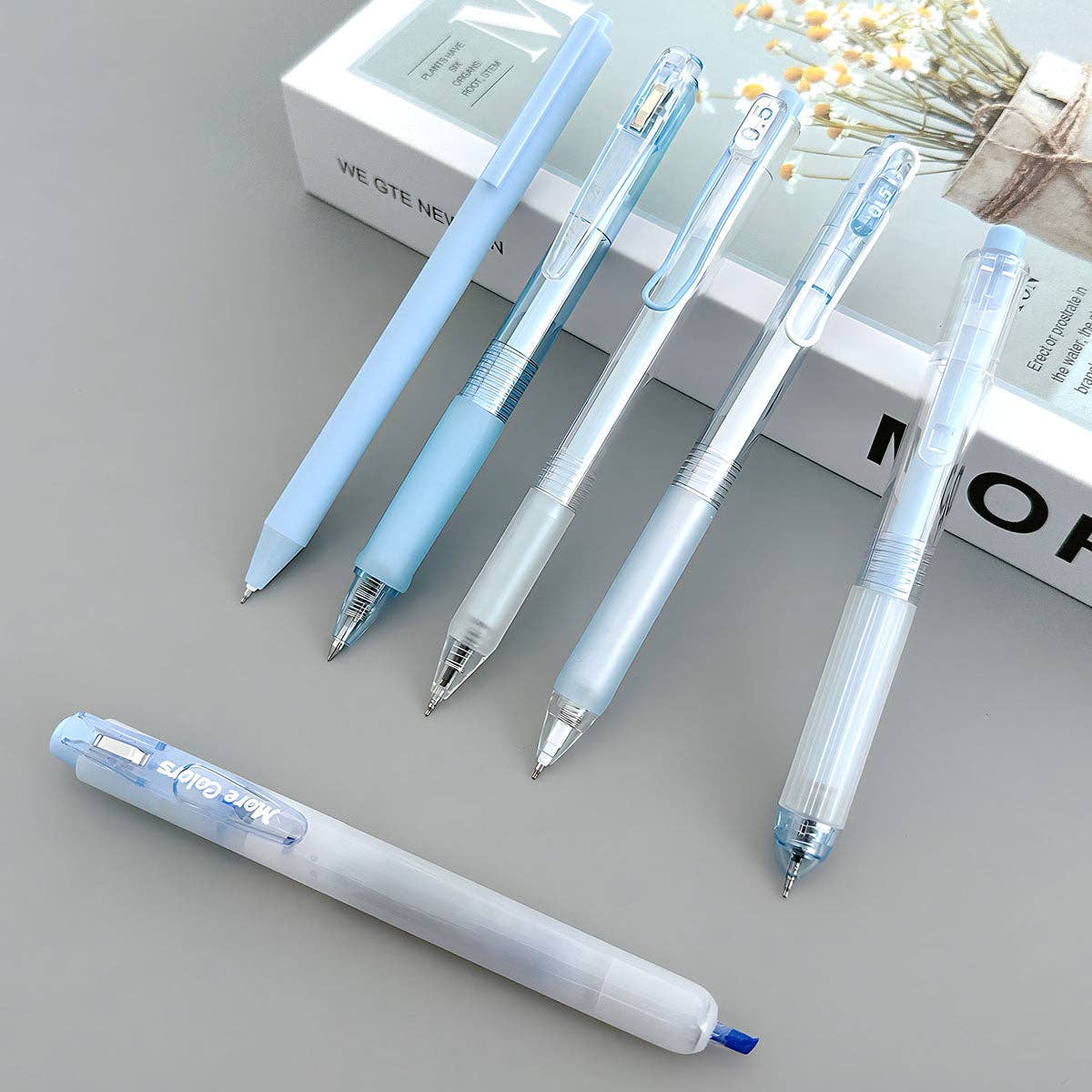 Wrapables.com - Wholesale Pen - Wrapables Retractable Rollerball Pens and Highlighter Set 610