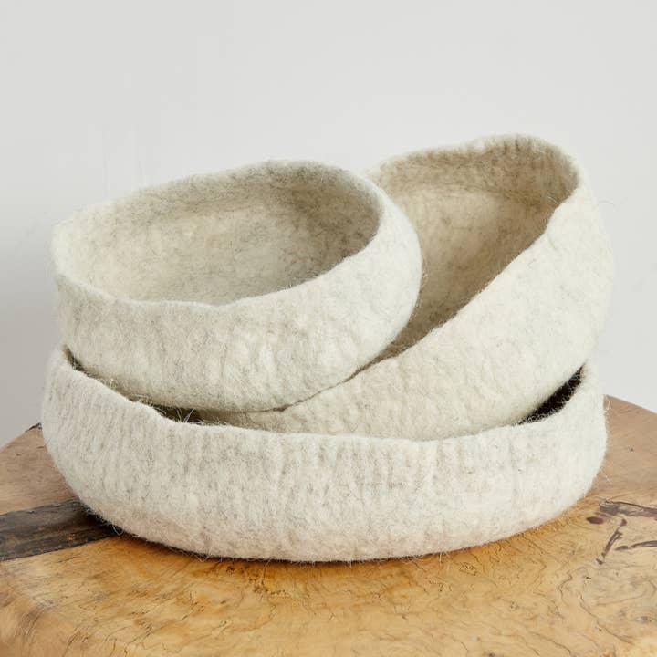 kanju Interiors - Wholesale Decorative Plate/Dish/Bowl - Natural White Hand Felted Nesting Bowls