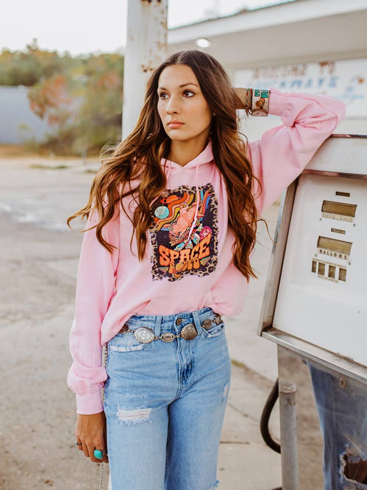 Chandail à capuchon Space Cowboy Western cowgirl pour la vente par Midwestern Wildflower