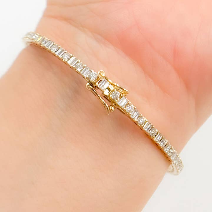BNP68437. 14K Solid Gold Diamond Bangle for wholesale by Tresor Jewelry Inc.