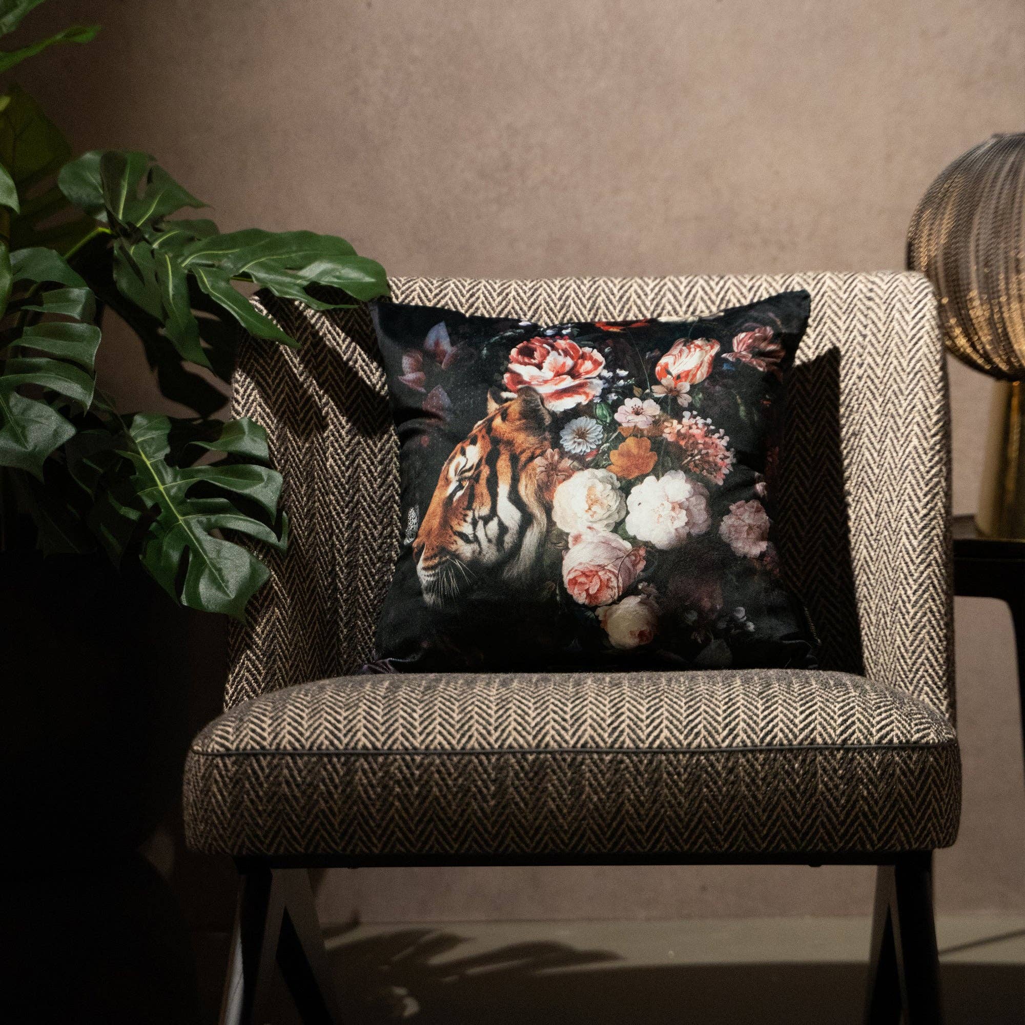 Melli Mello - Wholesale Throw/Decorative Pillow - Melli Mello Wild Beauty Sierkussen Zwart/Kleurrijk2