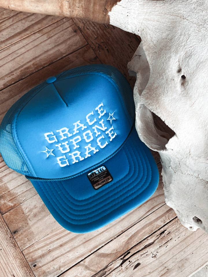 Grace Upon Grace Broderet Skum Trucker Kasket for engroshandel hos Set Apart Hat Co.