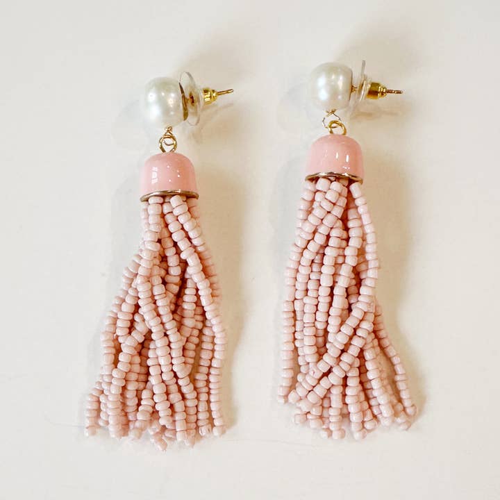 Glands de sirène en rose doux pour la vente par Meg Carter Designs