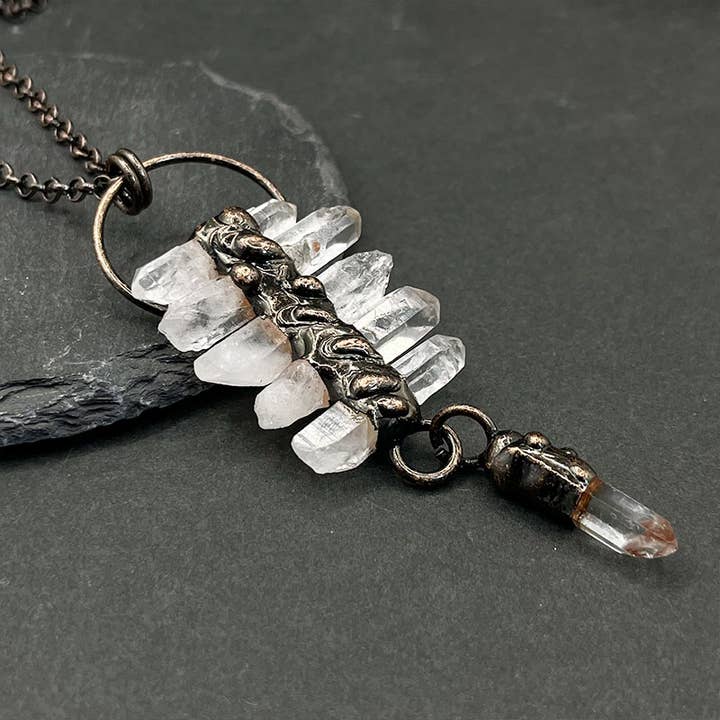 GemMeet – wholesale Pendant/charm necklace – Irregular Clear Quartz Six-Piece Tassel Gemstone Necklace1