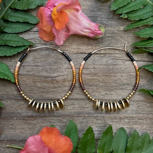 Grandes créoles Hawk Carole GOLD FILLED pour la vente par Dancing Willow