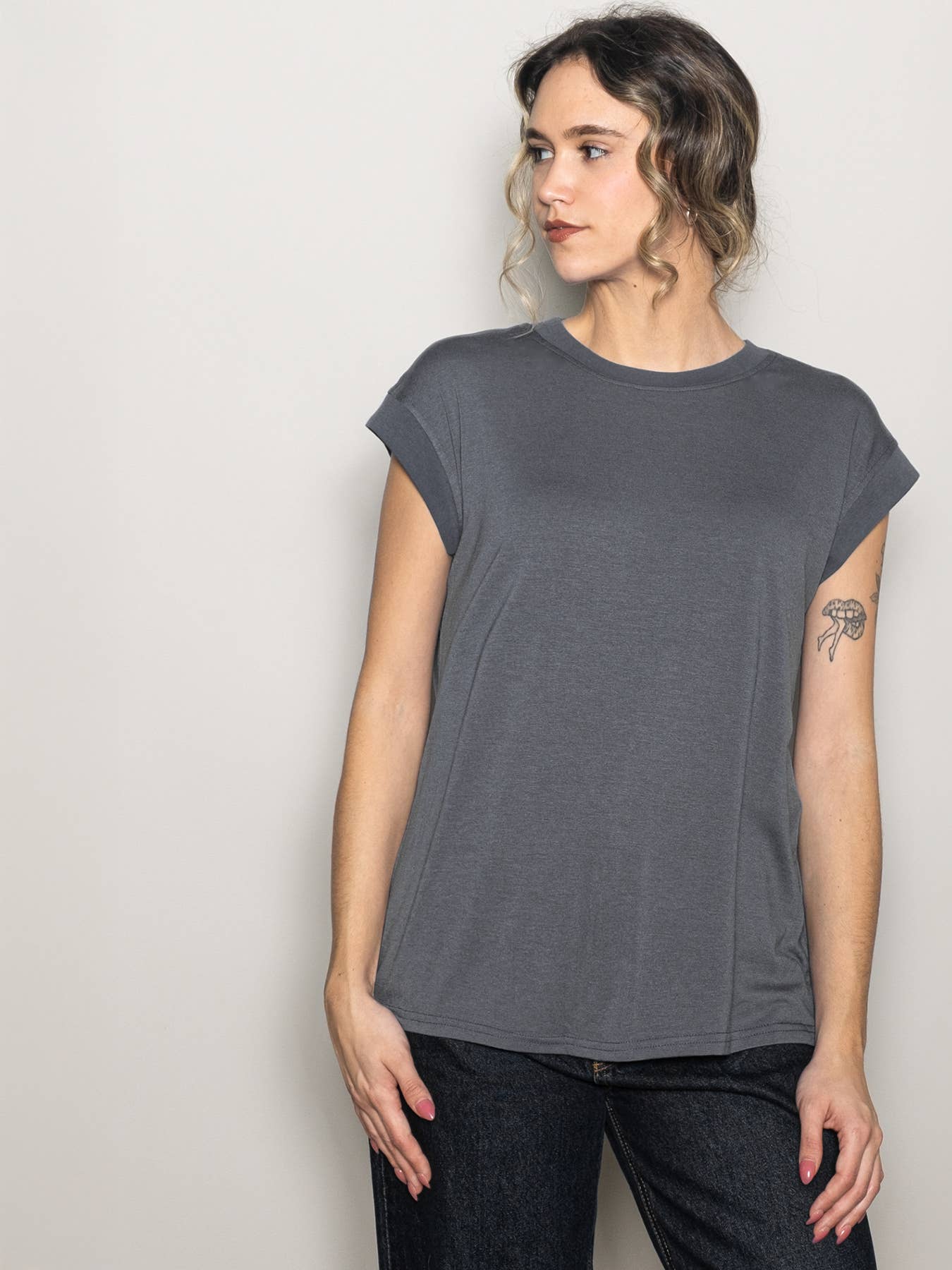 Elloh Collection - Wholesale T-Shirt - Women's - Oversized Soft Touch Crew Neck Muscle Tee Shirt11