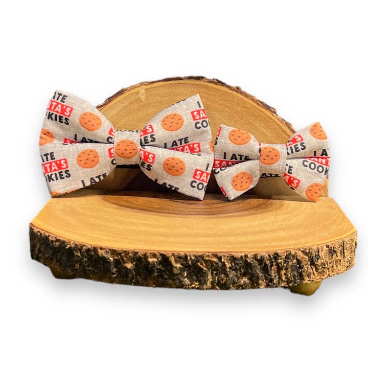 Nœud papillon « J'ai mangé des biscuits du Père Noël » pour la vente par Squirrel!