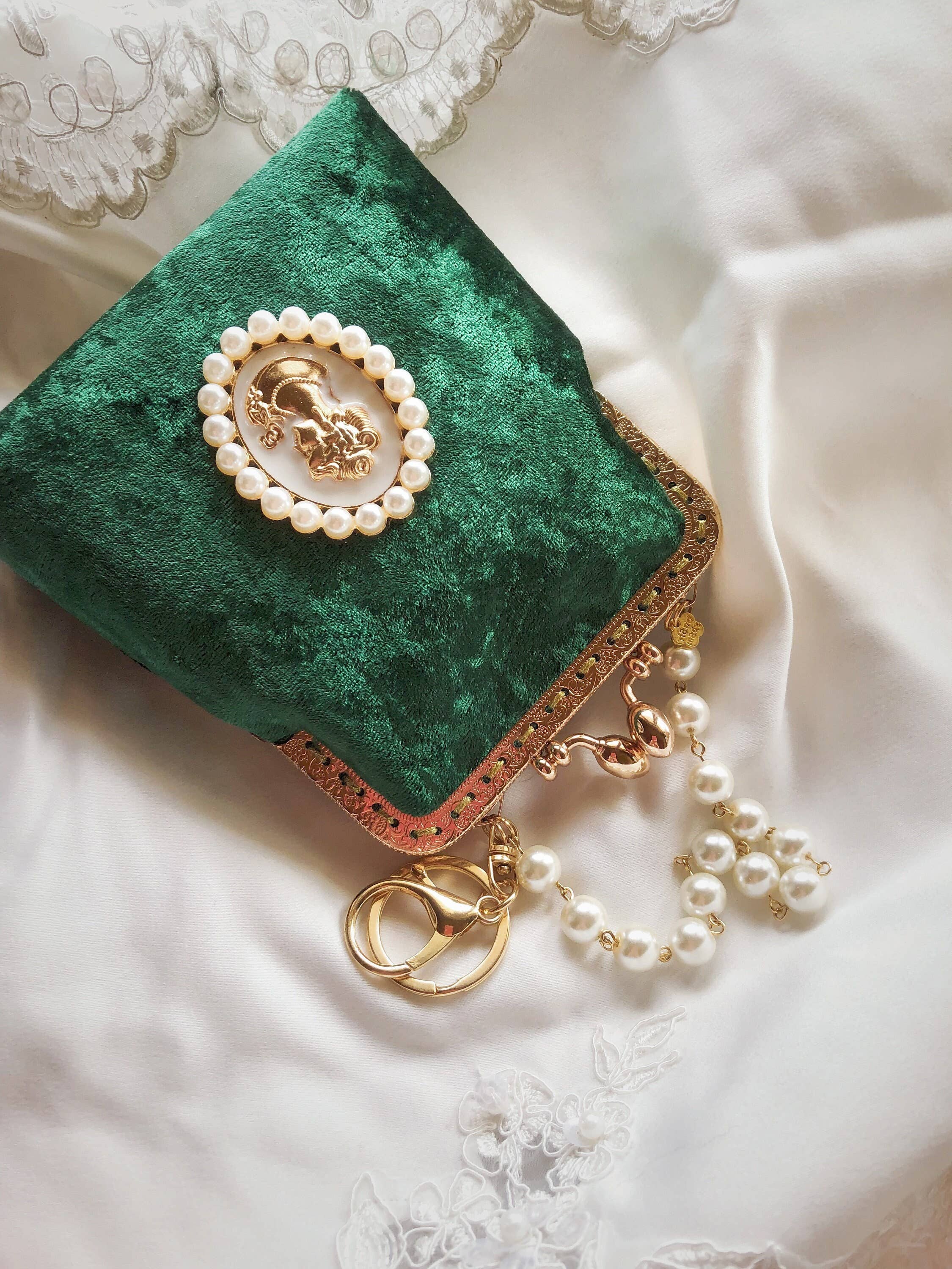 LeisTextileStudio - Wholesale Wallet - Women's - Handmade Velvet Vintage Kiss lock Handbag With Card Holder5