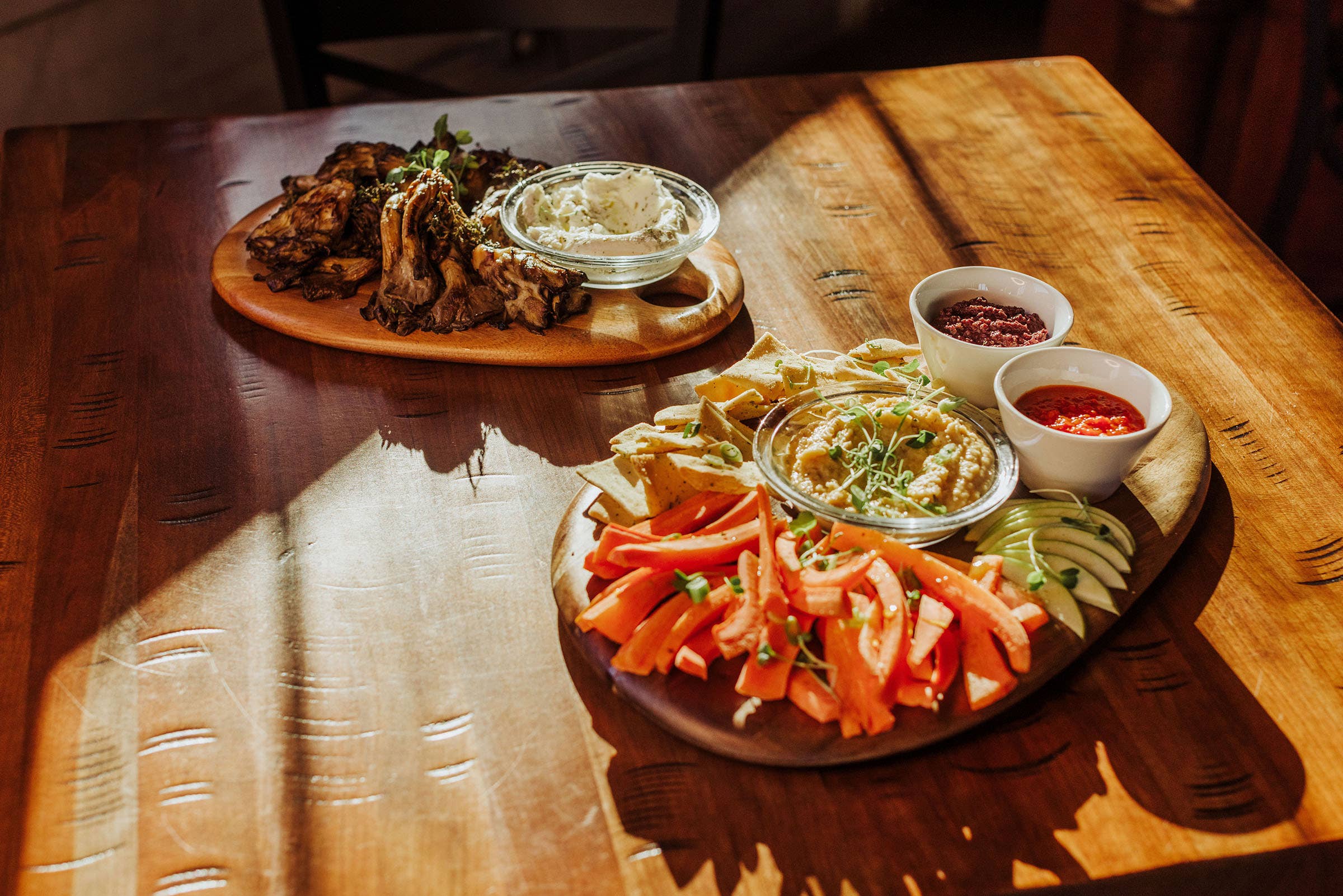 Pebble Shaped Acacia Serving Board 12" x 9" - Core for wholesale on Faire2