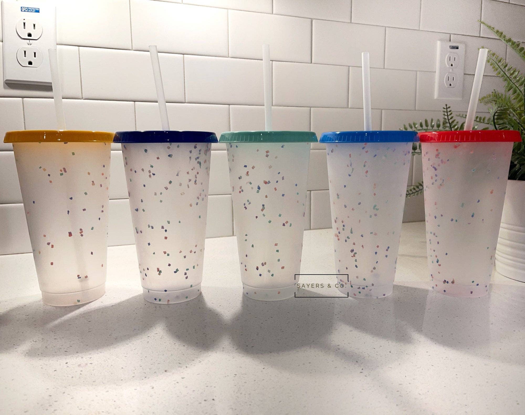 Sayers & Co. – Copo/caneca por atacado – 24 onças Copos frios de confete que mudam de cor, copo de vinil epóxi por atacado 24 onças2