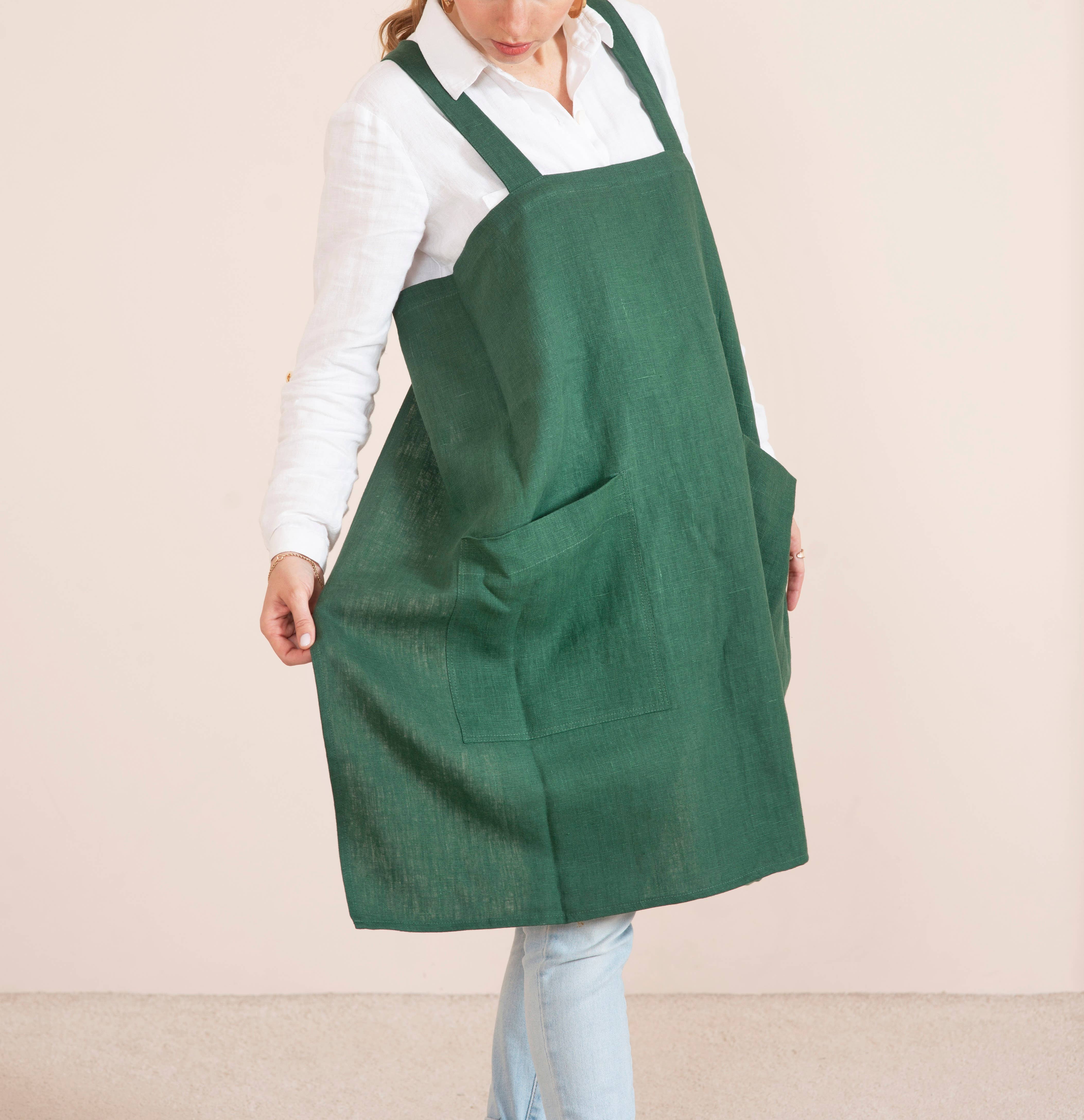 LinenQ - Wholesale Apron - Linen crossback apron with pockets 9