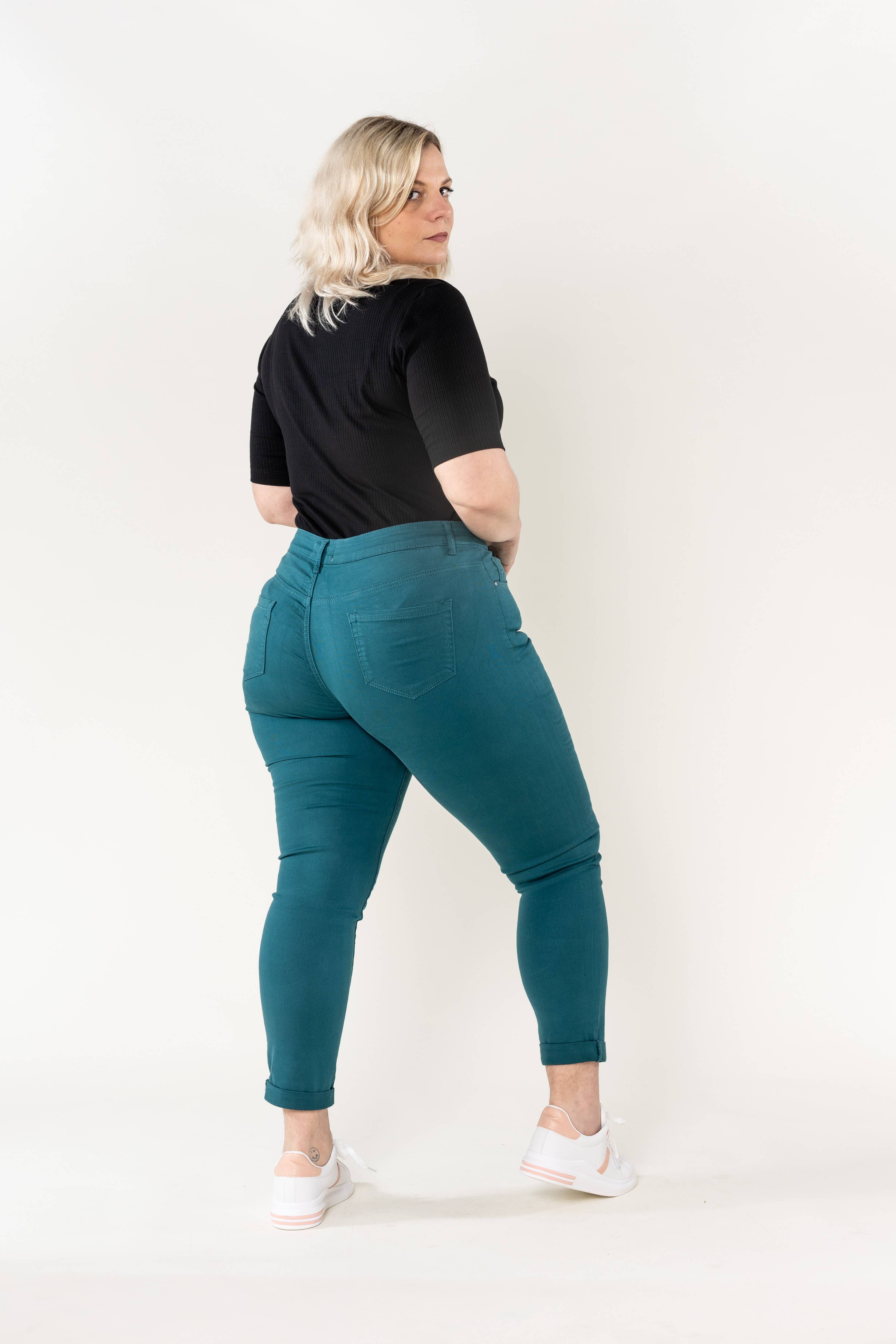 Nina Carter – Calças - Mulher por atacado – Tamanho Plus Curve Plus Tamanho Voltar ao Pescoço P19935