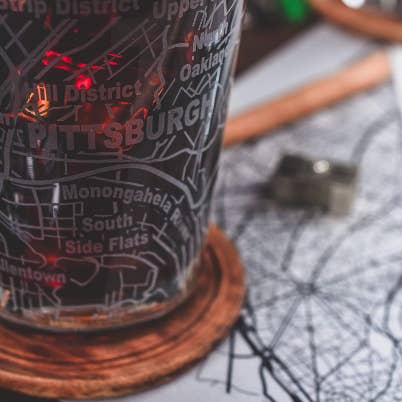 Greenline Goods - Wholesale Beer Glass/Mug - Pittsburgh City Grid Beer Glasses - Set of 24