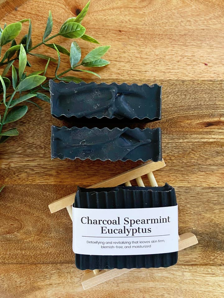 Charcoal Spearmint Eucalyptus hantverkstvål för wholesale av WECO Soap Co.