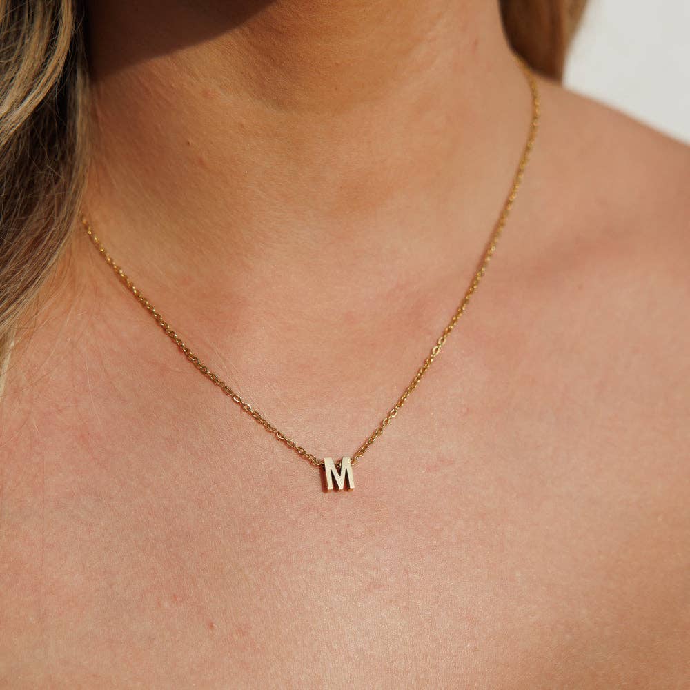 Silk oil of Morocco – Großhandel Kette mit Anhänger/Charm – Initiale Halskette | Amici by Ella13