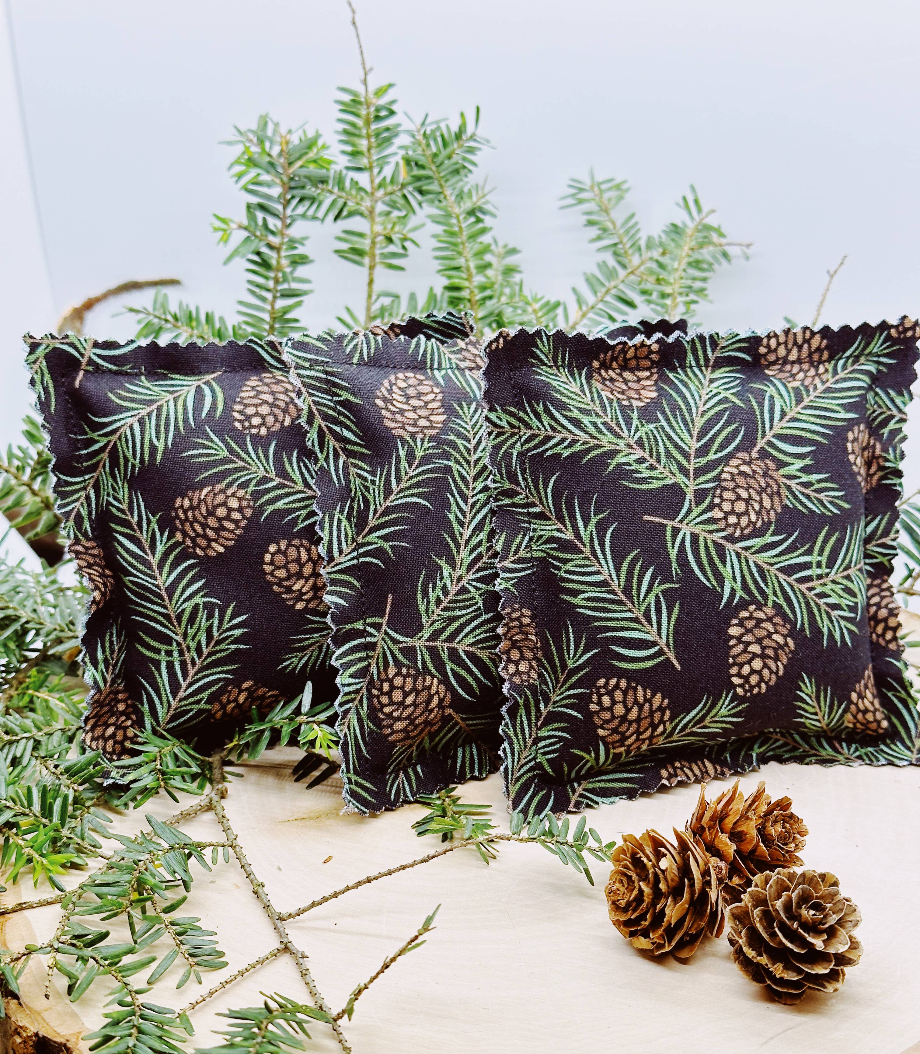 Wellness & Oils – Engroshandel Duftpose – Balsamgran Duftpose med Æteriske Olier – Evergreen BL1