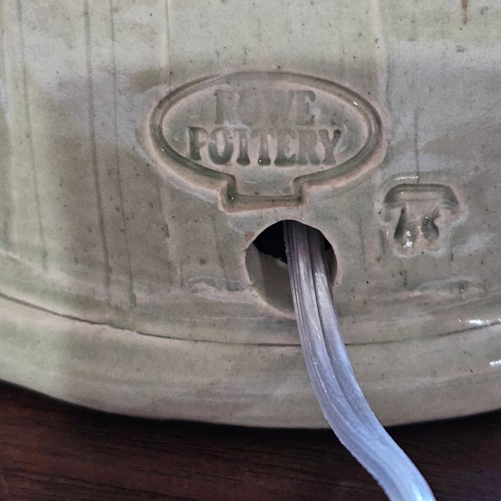 AHS Lighting - Wholesale Accent/Desk Lamp - CLEARANCE USA Made Green Rowe Pottery Table with White Shade