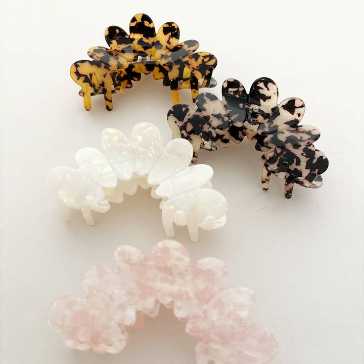 Bubble Hair Claw Clips (4col) and other Purchase Wholesale mitten clips. Free Returns & Net 60 Terms on Faire trending on Faire.